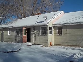 2nd image of 916 W Routt Ave