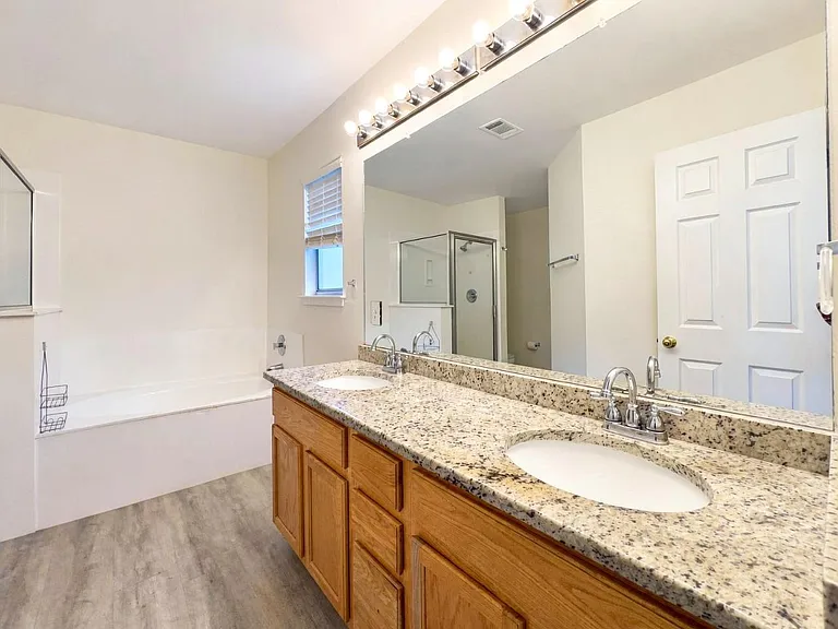 1841 Greening Way — Photo 14