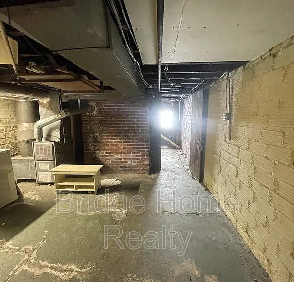 136 S Spring Ave — Photo 46