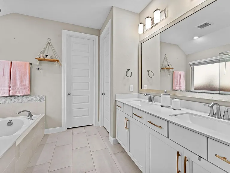 2185 Woodland Pine Dr — Photo 25