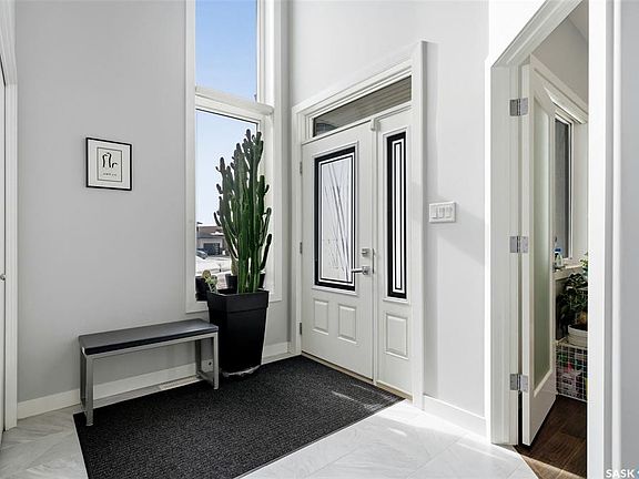3rd image of 4822 Green View CRESCENT E