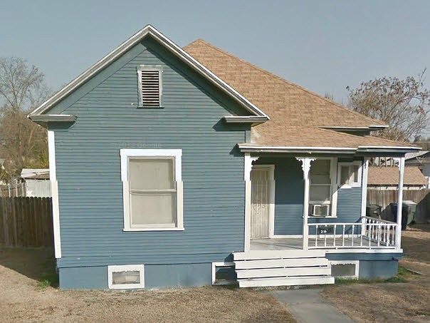 1st image of 216 W Katherine St