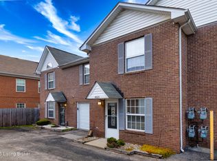4525 Meadowlark Manor Ln, Louisville, KY 40245