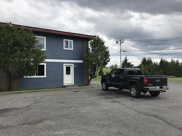 719 Access Hwy #7 — Photo 8