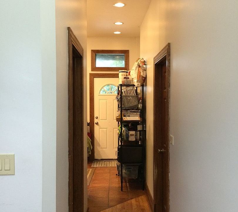 1st image of 1823 W Superior St