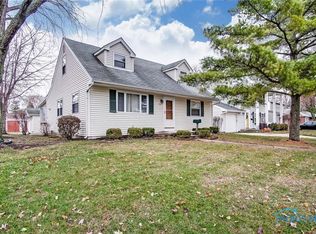 914 Phillips St, Maumee, OH 43537