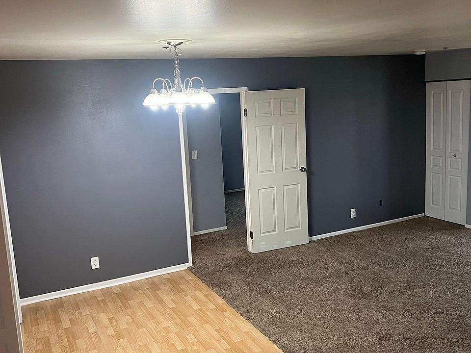 Dinning Room facing master