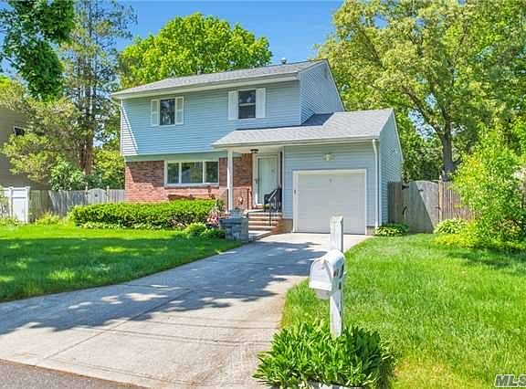 2nd image of 139 Sterling St