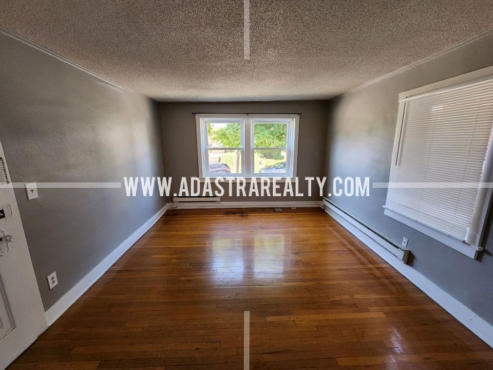 1123 and 1125 W 40th St., Kansas City, MO 64111 11231125 W 40th St