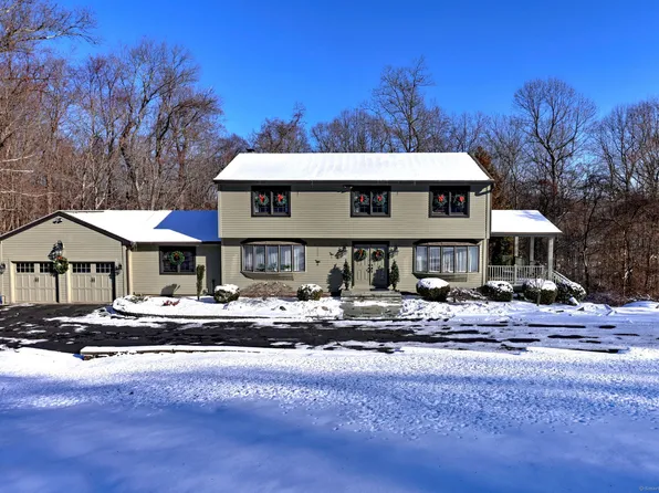 6 Belle Vale Street, Monroe, CT 06468