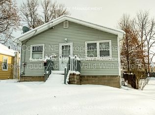 606 Grandview Ave, Barberton, OH 44203