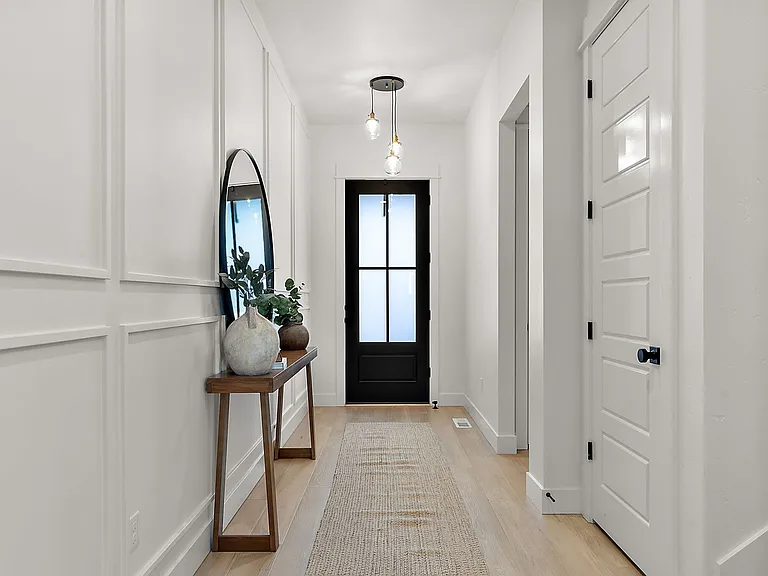 6862 N Willowside Ave — Photo 3