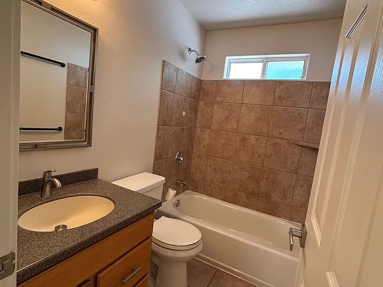 696 N 600 W #B — Photo 18