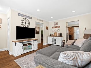 223 N Gainsborough Ave, Royal Oak, MI