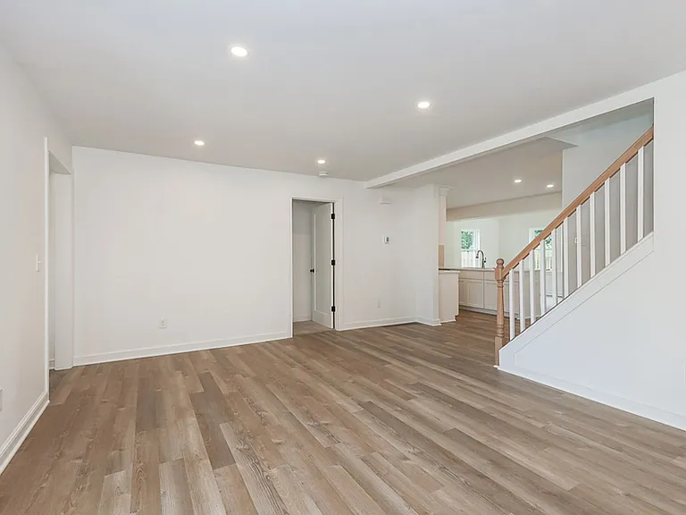 27011 Normandy Rd — Photo 32