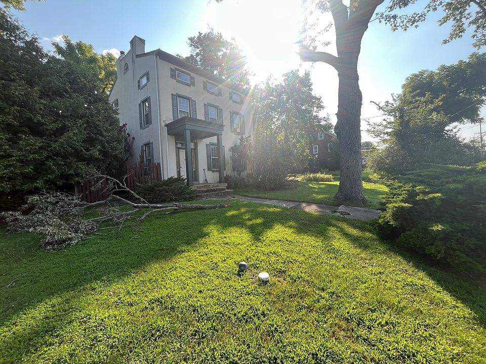 house from driveway