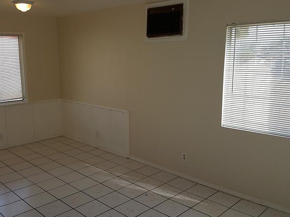 4th image of 16572 Live Oak St APT C
