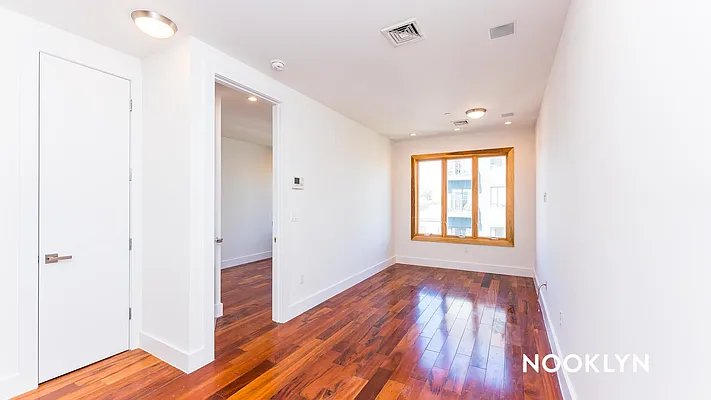 Rented by Nooklyn NYC LLC | media 9