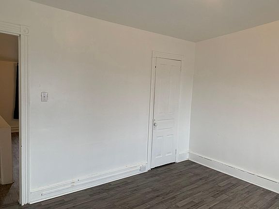 5th image of 933 N 12th St