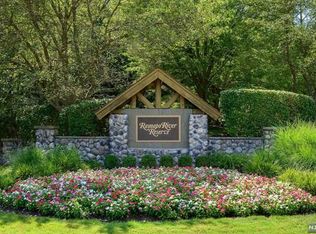 28 Hunters Run, Oakland, NJ 07436