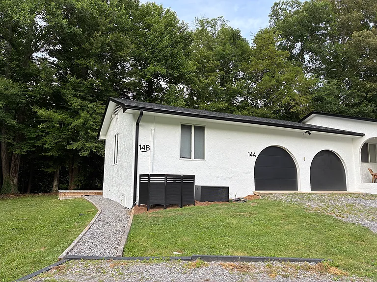14 Watch Knob Ln #B — Photo 12