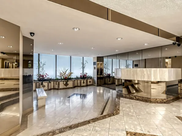 205 Hilda Ave #1812, Toronto, ON M2M 4B1