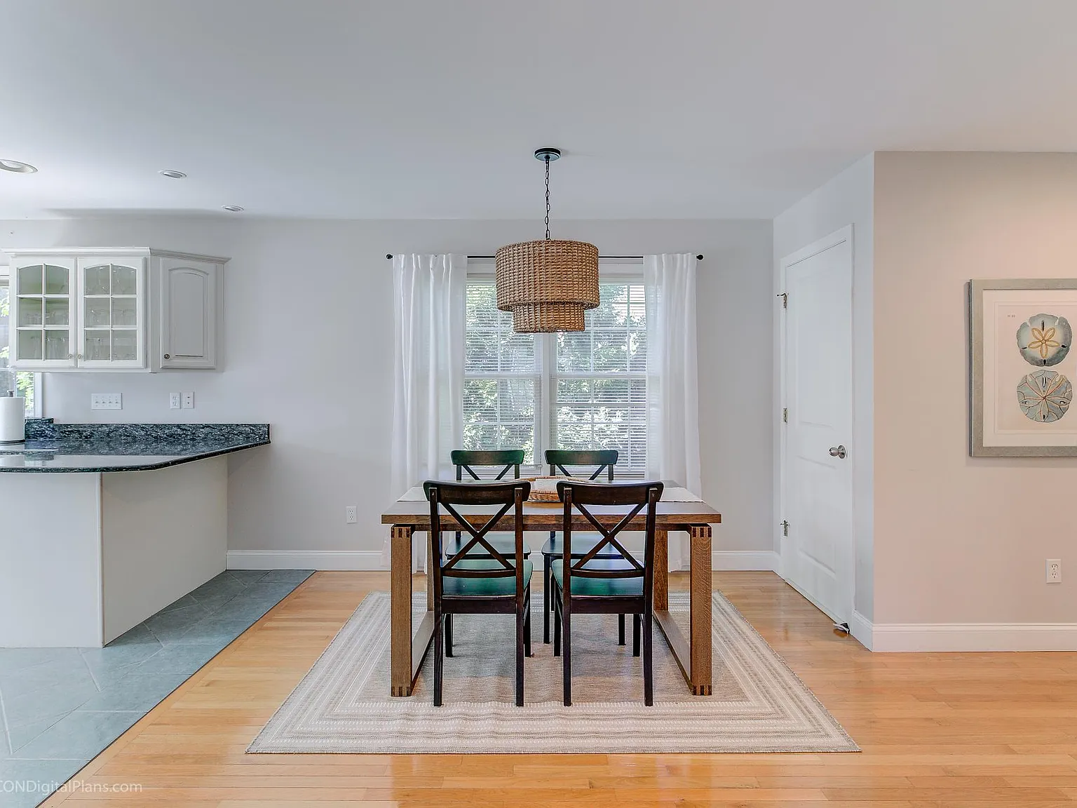4 bed, 2878 sqft, $4,800 — Photo 4