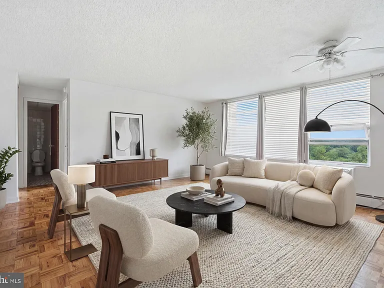1030 E Lancaster Ave #1001 — Photo 1