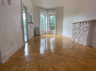 902 Greene Ave #3F, Brooklyn, NY 11221