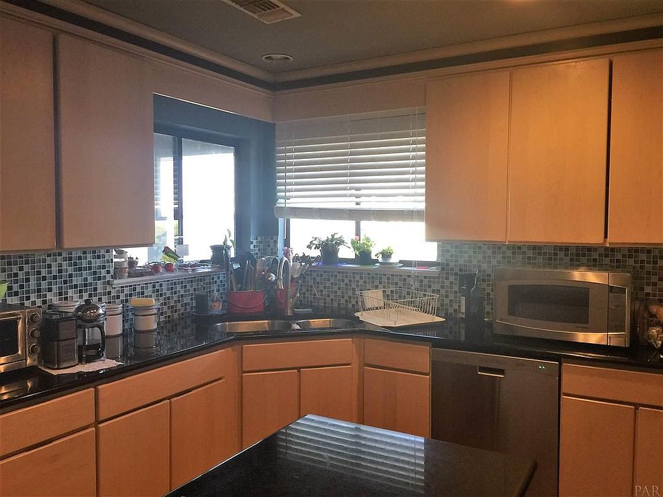 2nd image of 807 Rio Vista Dr