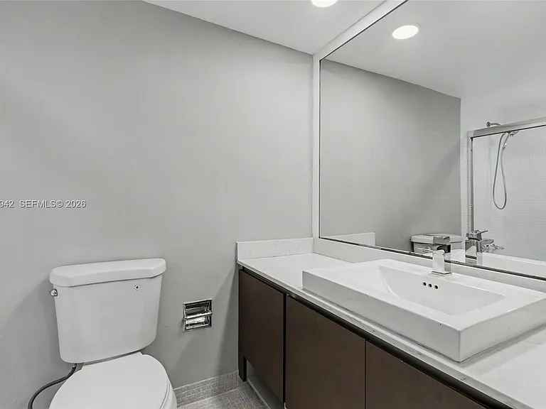 3250 N Palm Aire Dr #406 — Photo 16