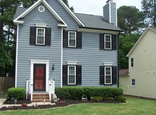 816 Penncross Dr, Raleigh, NC 27610