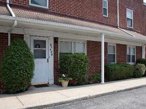 1st image of 6745 Cloverdale Ln