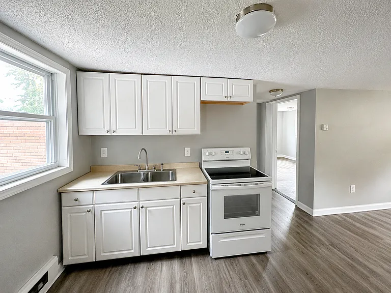 35 N Main St #1 — Photo 4