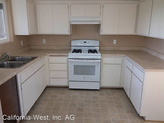 3rd image of 2160 Vista St #2160