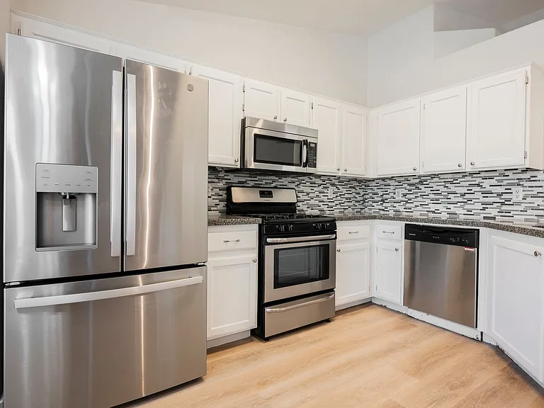802 Airy Hill St — Photo 13