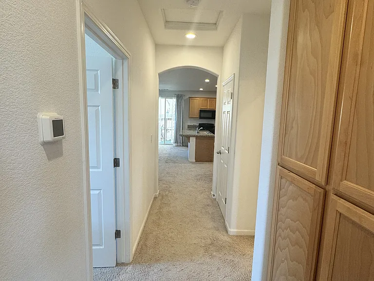 2904 Dillon Ln — Photo 10