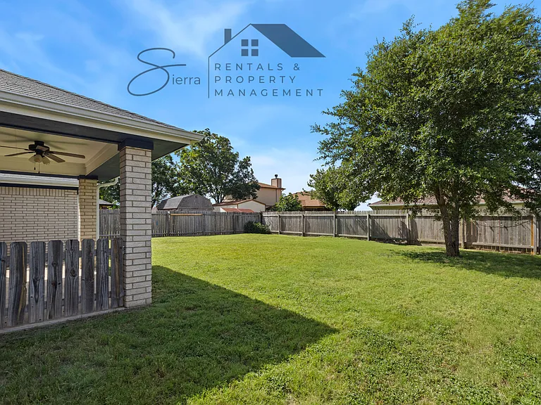 2304 Sandstone Dr — Photo 17