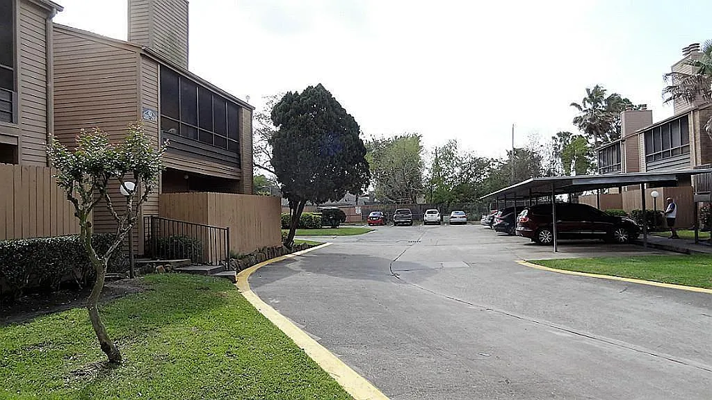 1 bed, 1.0 bath, 804 sqft, $1,100 — Photo 1