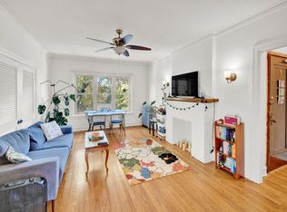 2225 Ridge Ave #3S, Evanston, IL 60201