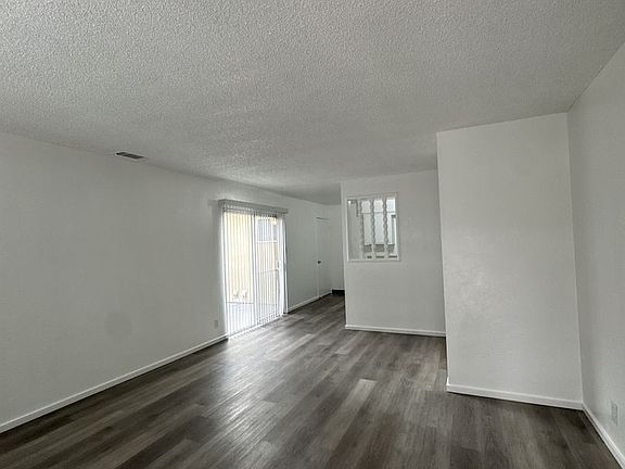3rd image of 2724-2728 S Sallee St #2726