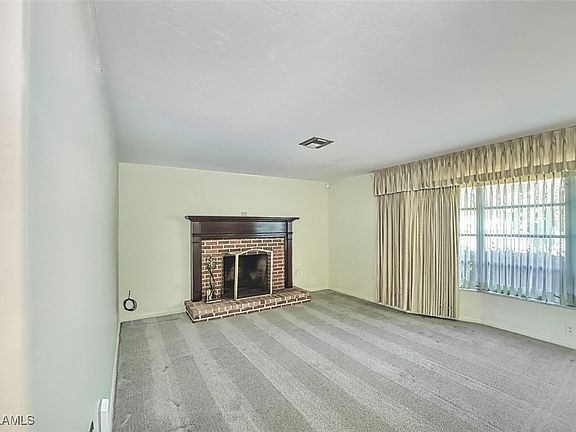 3rd image of 5095 Northampton Dr