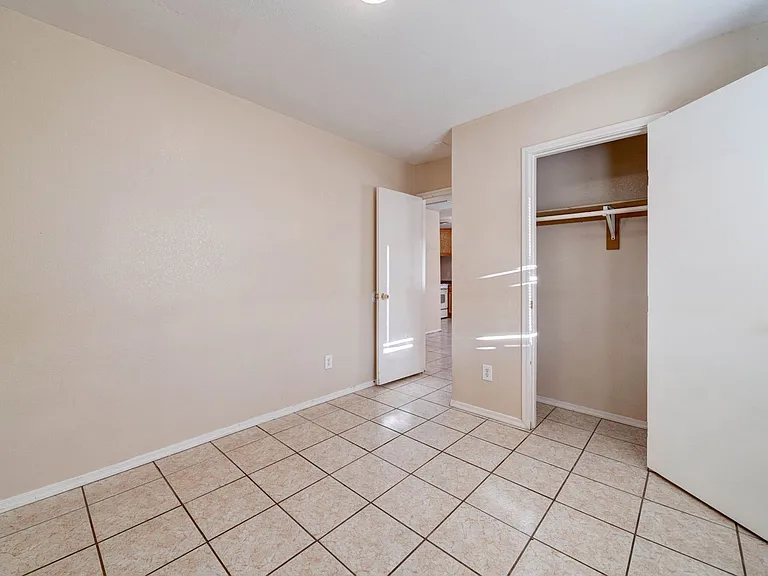 108 N Adams St — Photo 12