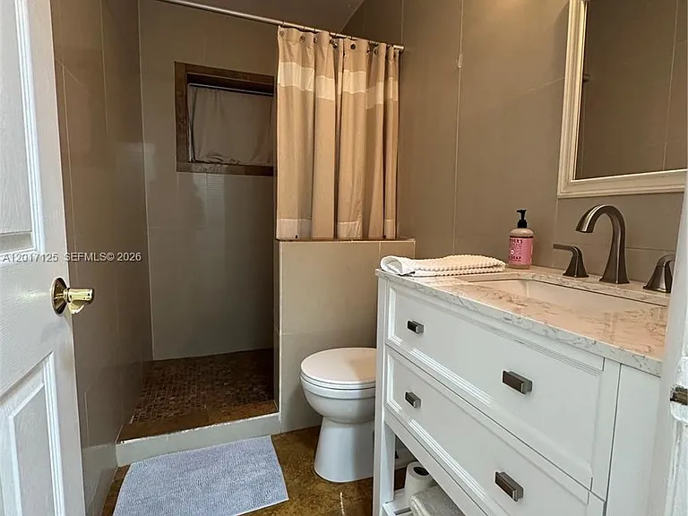 2908 Bayview Dr — Photo 22