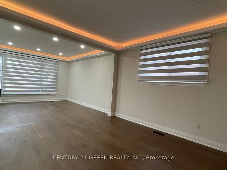 1257 Tredmore Dr #UPPER — Photo 4