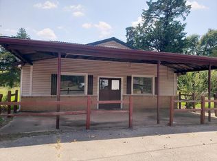 412 S State Highway 19, Elkhart, TX 75839