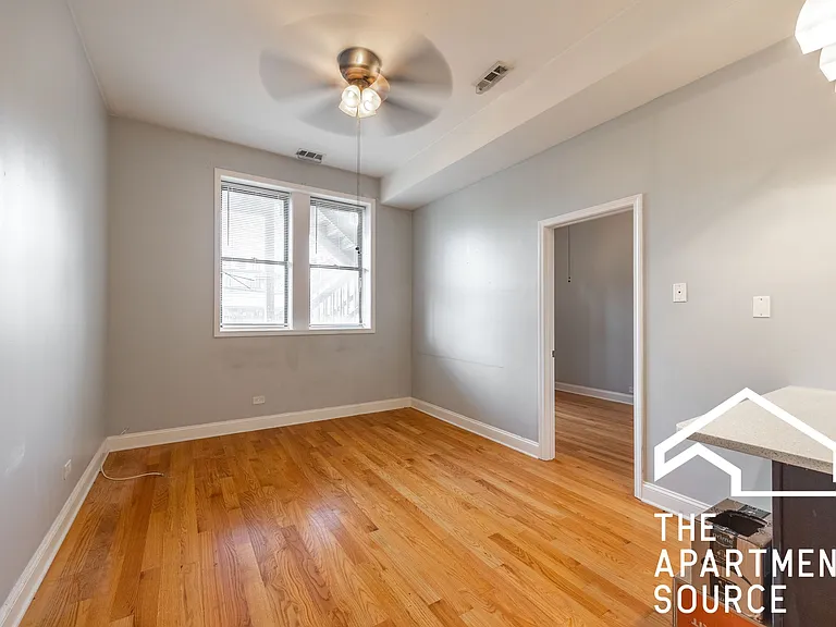 2124 N Milwaukee Ave #2R — Photo 3
