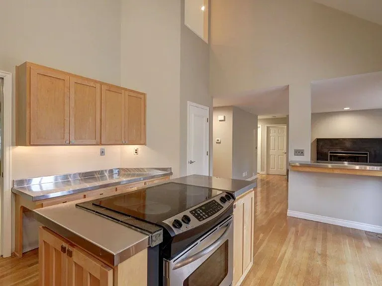 25451 SE 42nd Pl — Photo 11