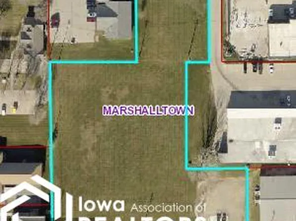 102 W Southridge Rd, Marshalltown, IA 50158