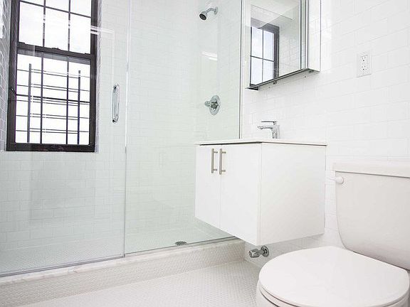4th image of 946 Bushwick Ave APT D4